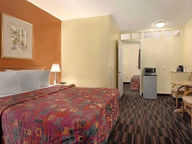 Knights Inn Tucson D.M.A.F Area エクステリア 写真