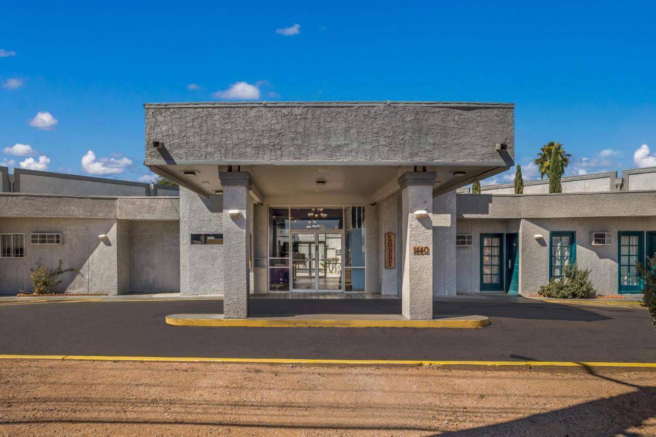 Knights Inn Tucson D.M.A.F Area エクステリア 写真