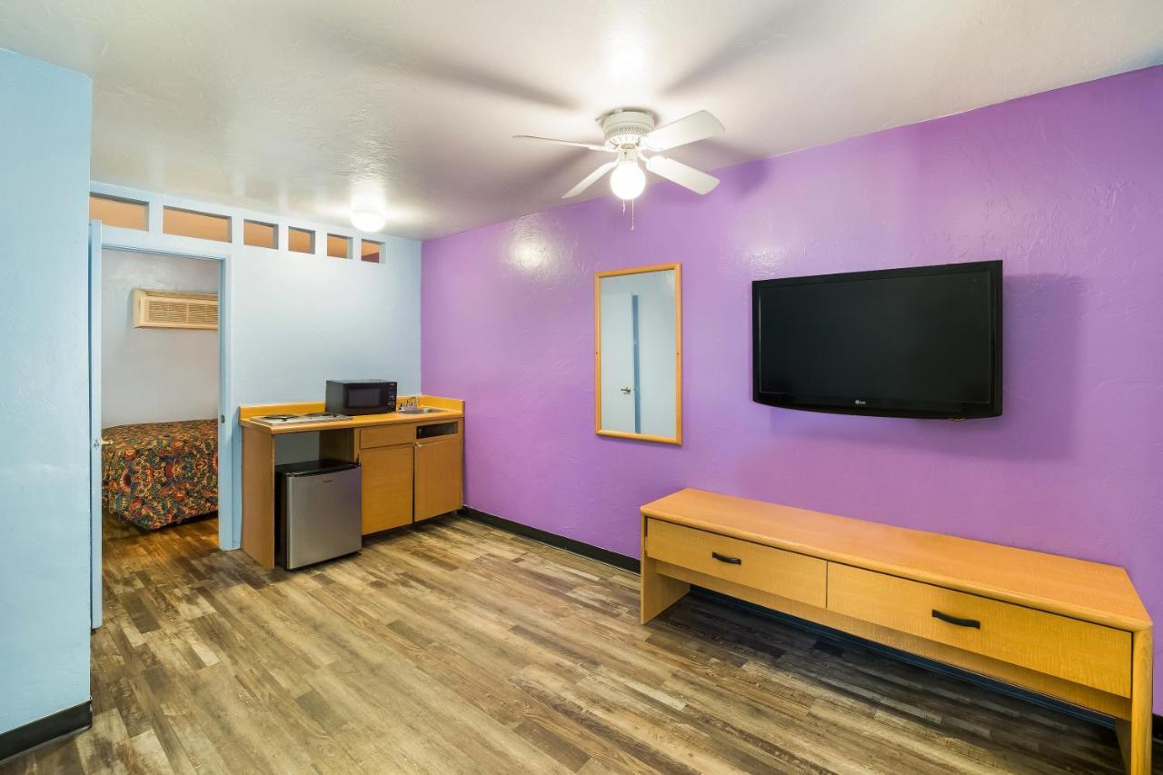 Knights Inn Tucson D.M.A.F Area エクステリア 写真