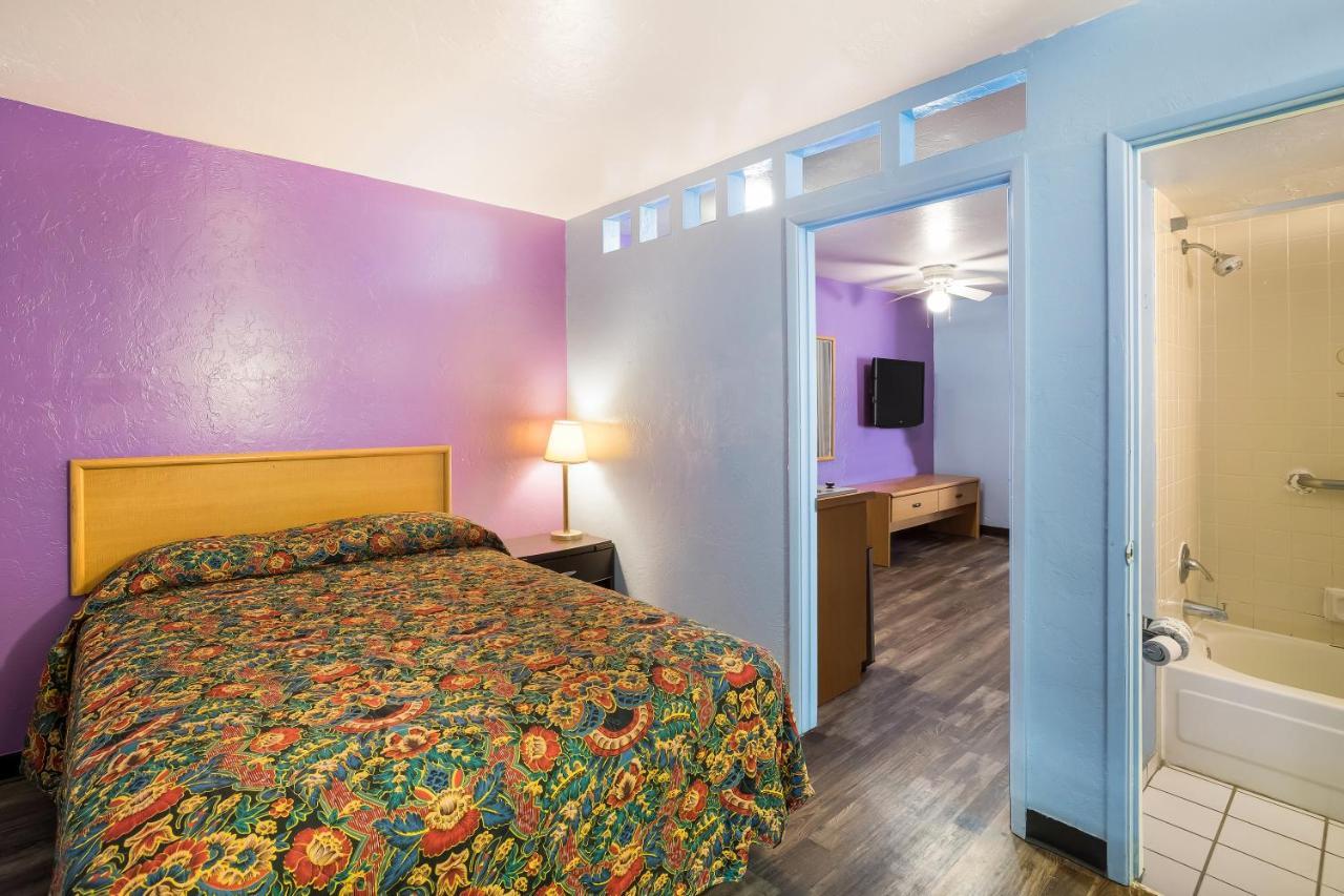 Knights Inn Tucson D.M.A.F Area エクステリア 写真